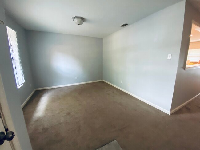 Foto del edificio - 19 Cedaridge Dr