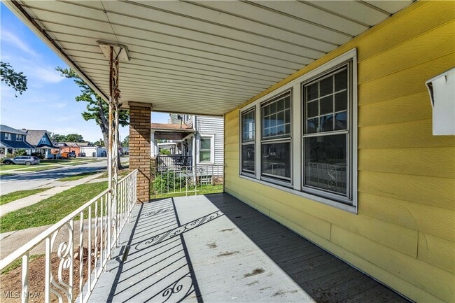 Building Photo - 18751 Monterey Ave