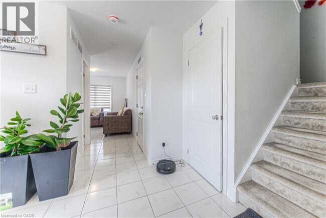 Building Photo - 513 Woodlea Ct