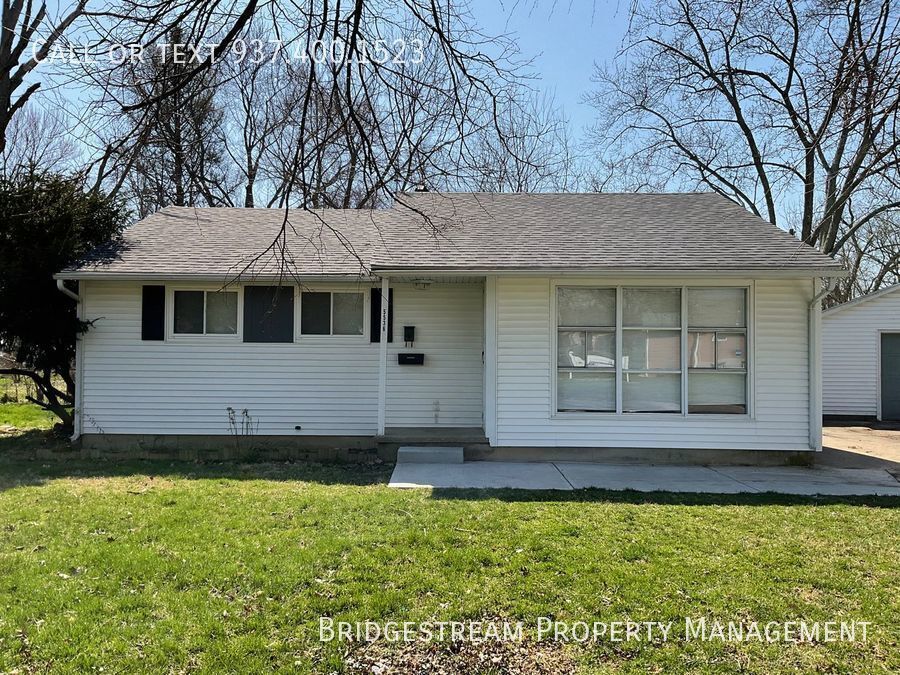 Primary Photo - Updated 3 bedroom, 1 bath ranch house with...