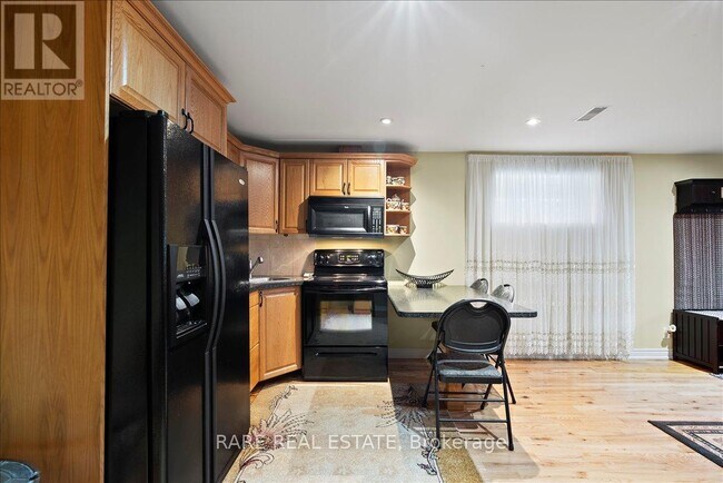 Photo du bâtiment - 40 Lloyd George Ave