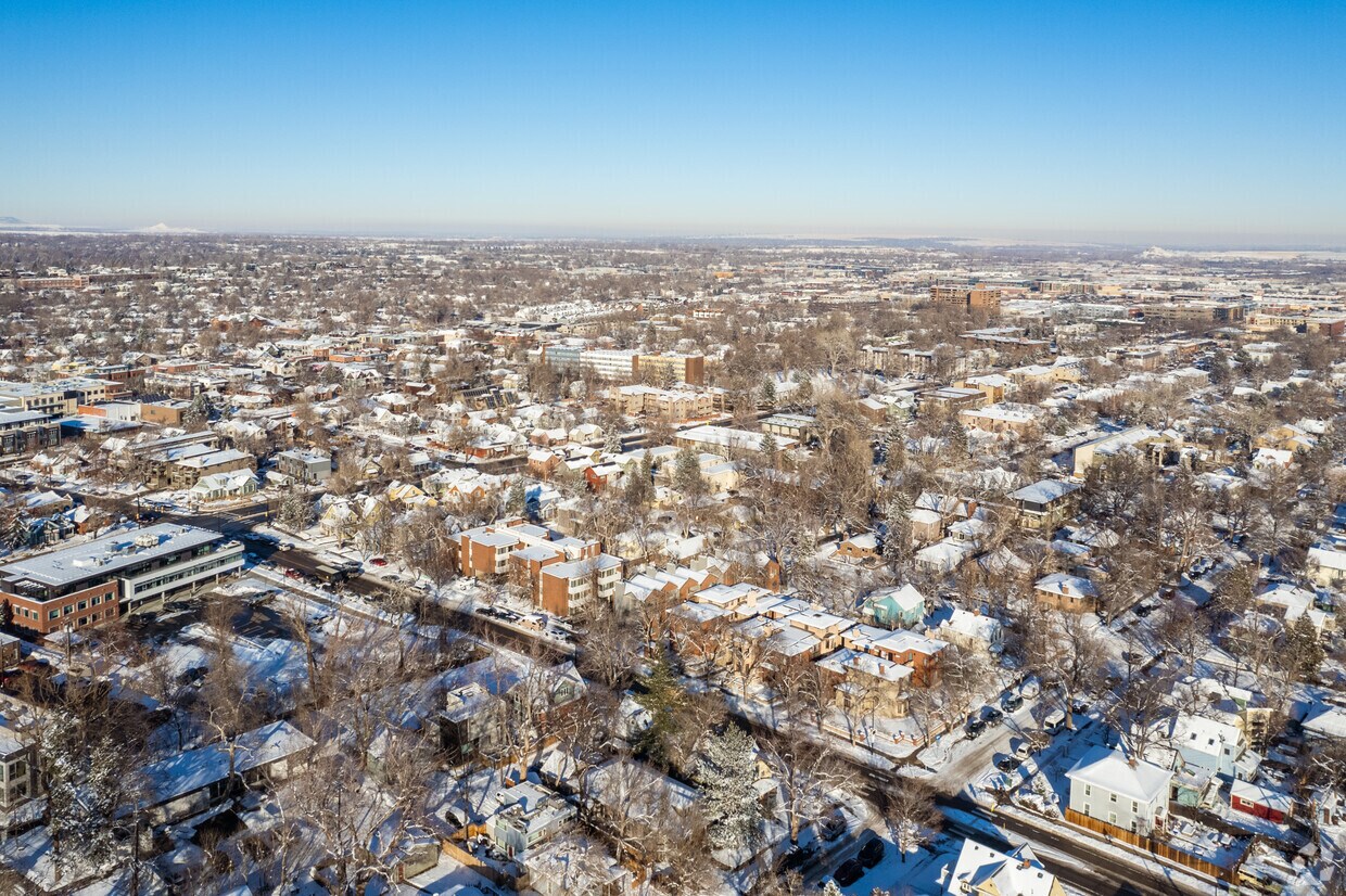 Context - Grove Creek Condominums