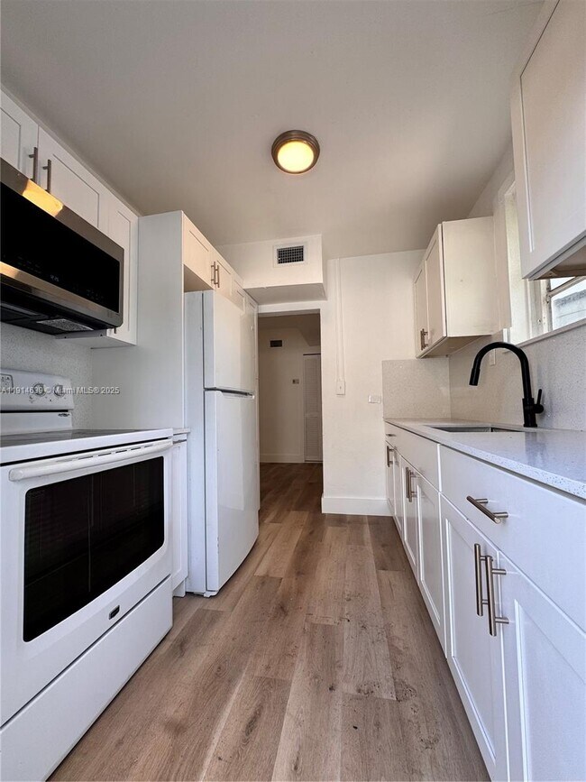 Foto del edificio - 2381 NW 153rd St