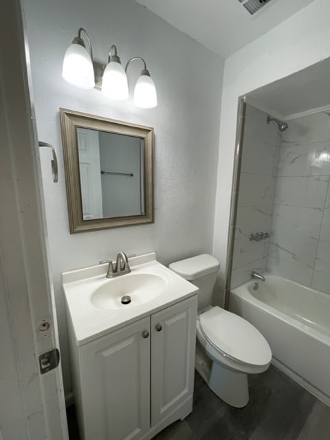 C1 3 bedroom Bathroom - Adelaide
