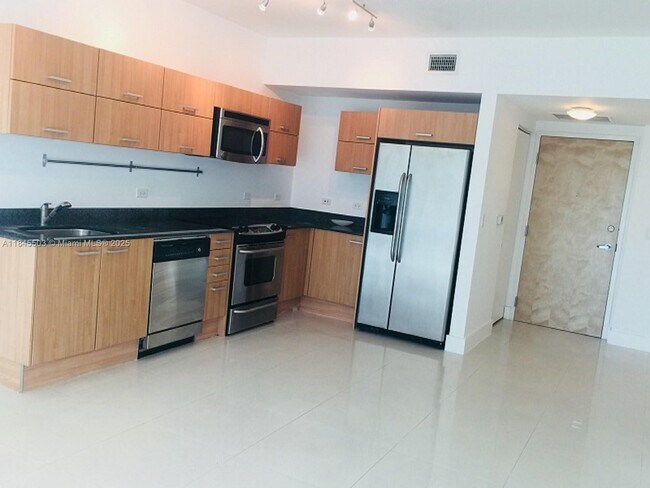 Foto del edificio - 350 S Miami Ave