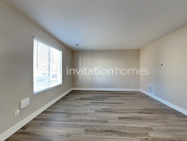 Building Photo - 1492 Hummingbird Cir