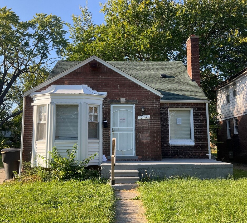 Foto principal - 12241 Elmdale St