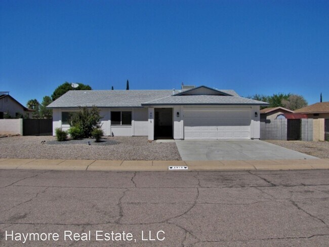 Foto del edificio - 3 br, 2 bath House - 4915 Loma Loop