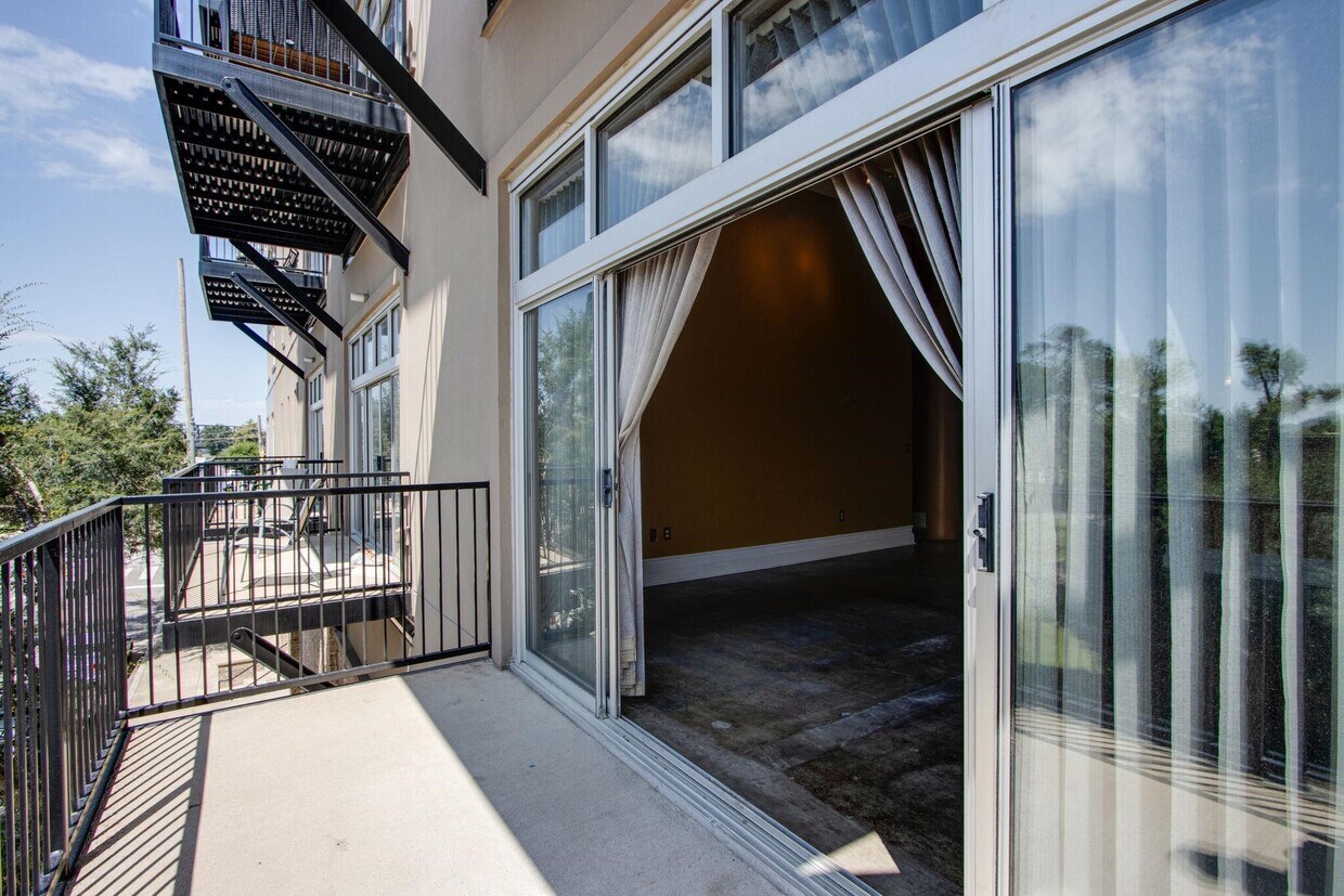 648 Riverside Dr, Memphis, TN 38103 House for Rent in Memphis, TN