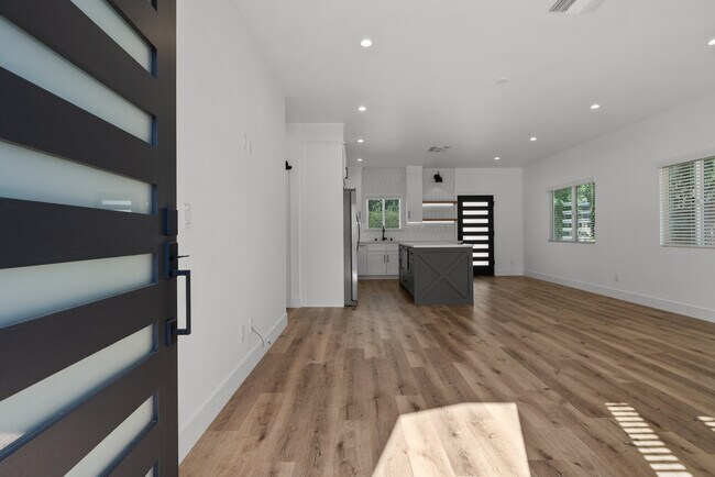 Foto del edificio - 24894 Walnut St