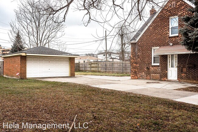 Foto del edificio - 3 br, 1 bath House - 1079 Chandler Ave.