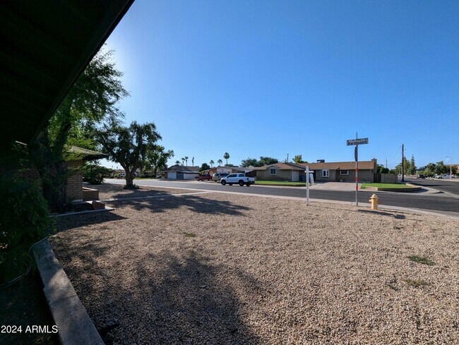 Building Photo - 3101 W Belmont Avenue