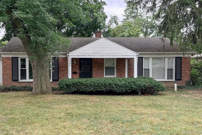 Building Photo - 1846 Pembroke Rd