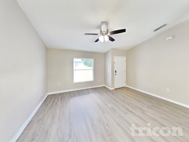 Foto del edificio - 938 Millenbeck Ave