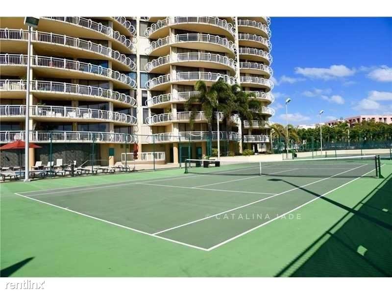 Building Photo - 2843 S Bayshore Dr