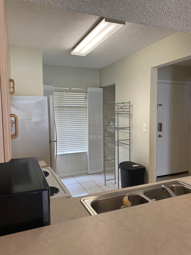 Building Photo - 139 Riviera Cir