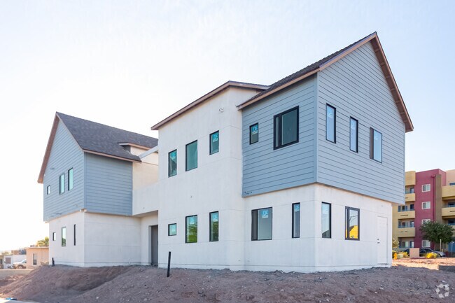 Building Photo - 51 E Texas Ave