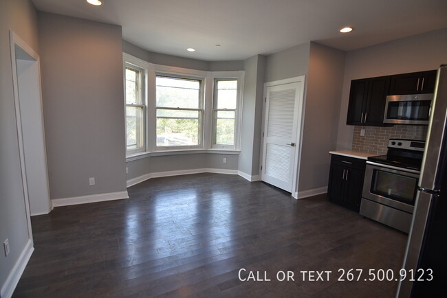 Building Photo - Great 1BR unit with Everything you need.  ...