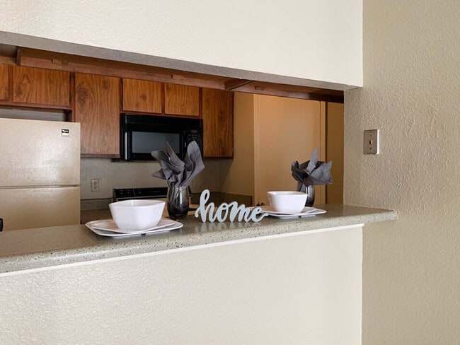 This open kitchen is great for entertaining! - Hunters Way