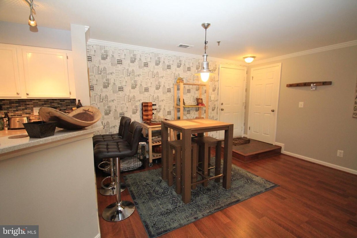 1100 Quaker Hill Dr Unit 314, Alexandria, VA 22314 Apartment for Rent