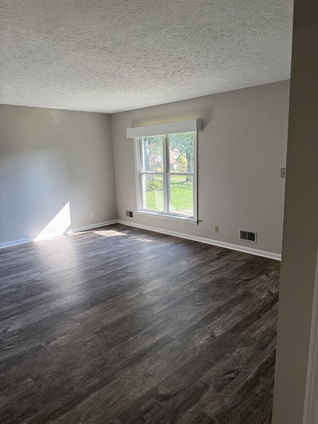 Building Photo - 7604 Carmil Ct