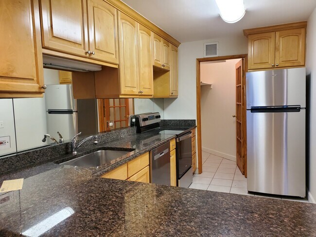 Foto del edificio - 3660 N Lake Shore Dr