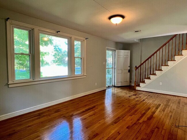 Building Photo - 1501 Skipwith Rd