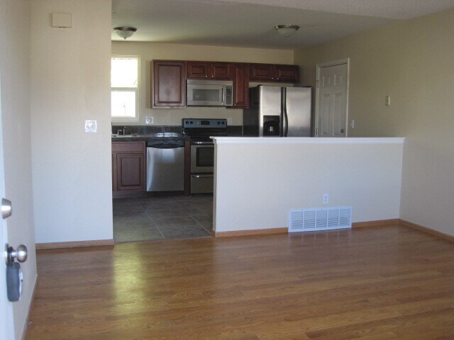 Building Photo - 1851 S Ouray Ct