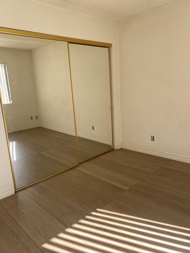 Foto del edificio - 11122 Morrison St