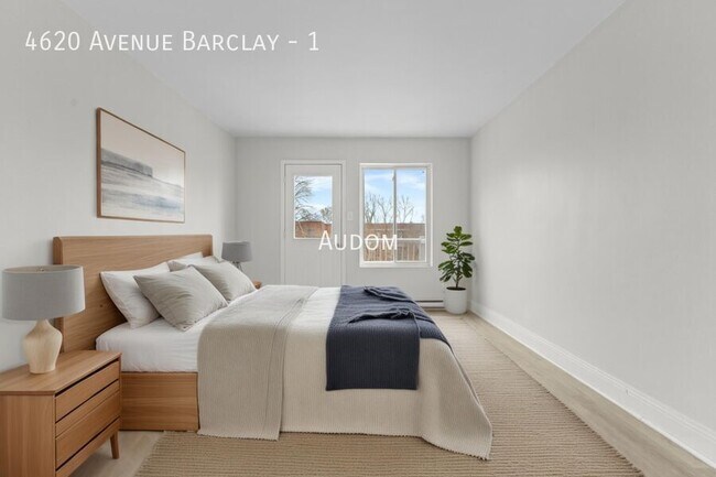 Building Photo - 4620 Av. Barclay