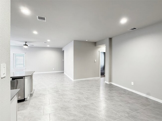 Building Photo - 29735 Cayenne Cir