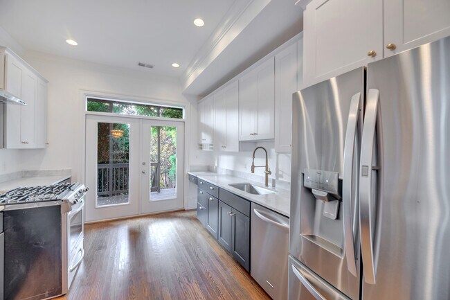 Foto del edificio - 126 Bryant St NW