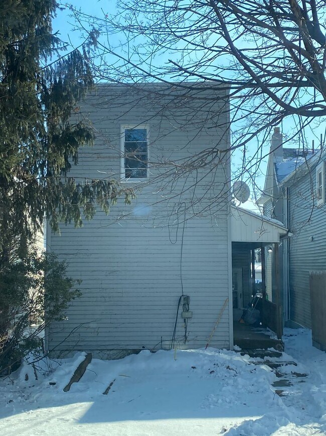 Building Photo - 311 N Lincoln Ave