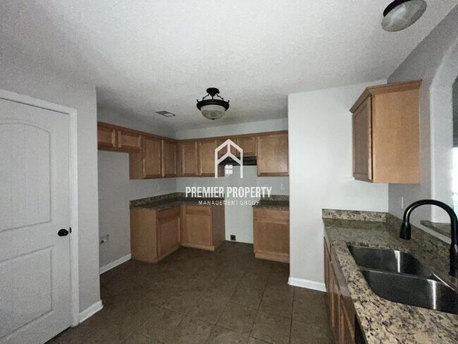 Foto del edificio - 9304 Acadia Pl