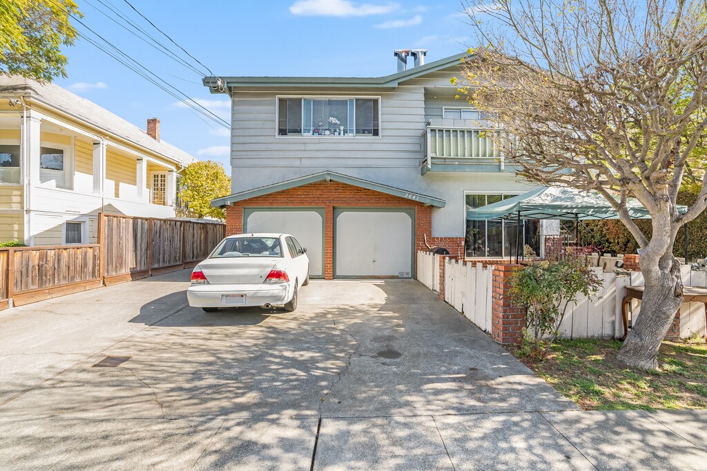 Primary Photo - 2041 San Antonio Ave