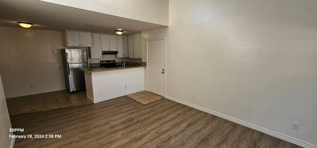 Building Photo - SERRA MESA - Sunburst Condos. Nice 2BR /1 ...