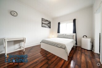 Building Photo - 1424 Flower St