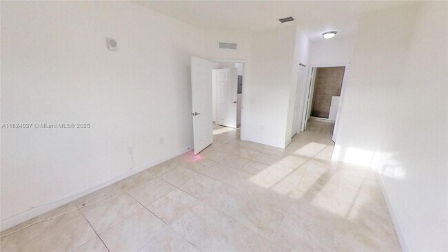 Foto del edificio - 230 NW 109th Ave