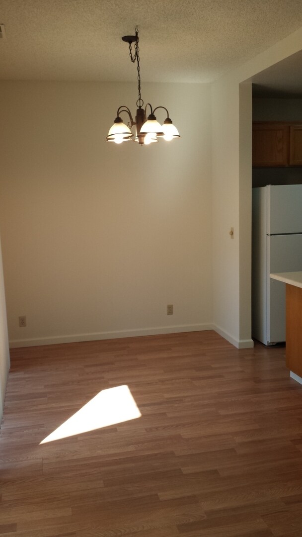 Foto del edificio - Lovely Pleasanton Townhouse