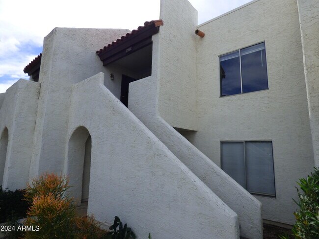 Building Photo - 4730 W Northern Ave