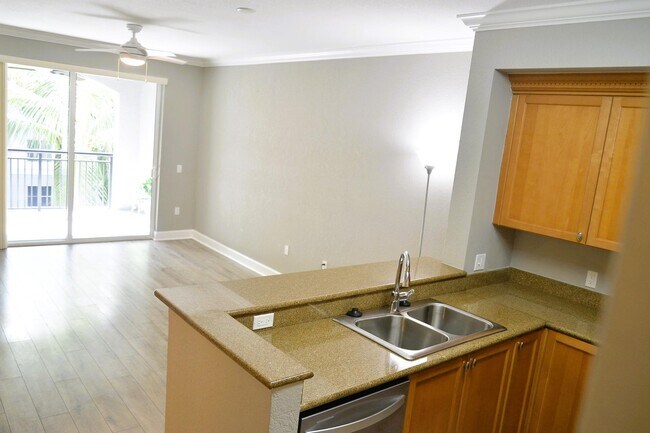 Foto del edificio - 1660 Renaissance Commons Blvd
