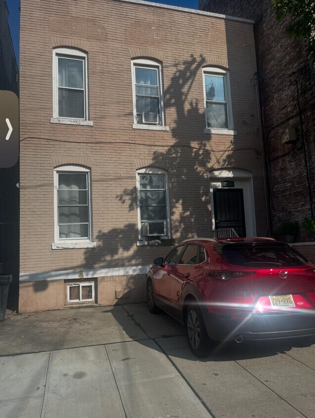 Foto principal - 2511 West St