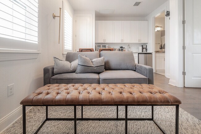 Foto del edificio - 201 S Fremont Ave