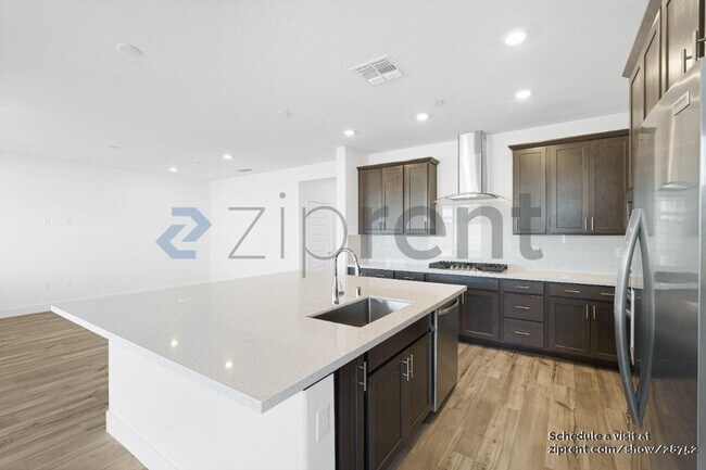Building Photo - 4401 Hawkfinch Cir