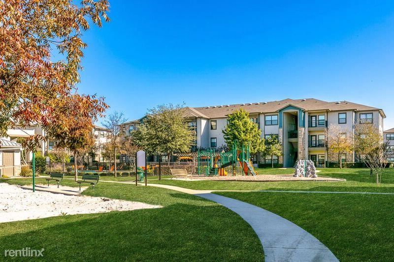 Primary Photo - 1 br, 1 bath Condo - 13900 Chadwick Pkwy F...