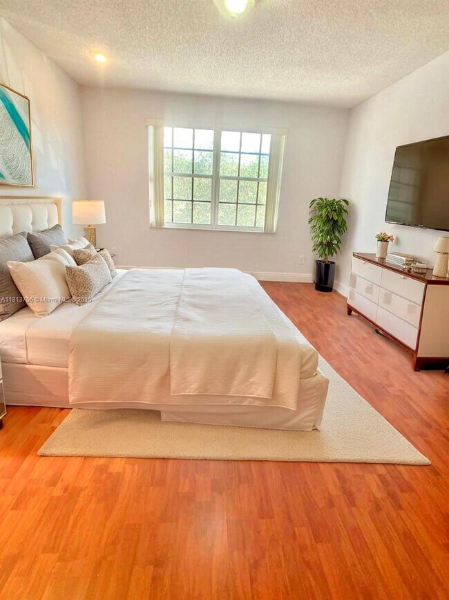 Foto del edificio - 12115 SW 5th Ct