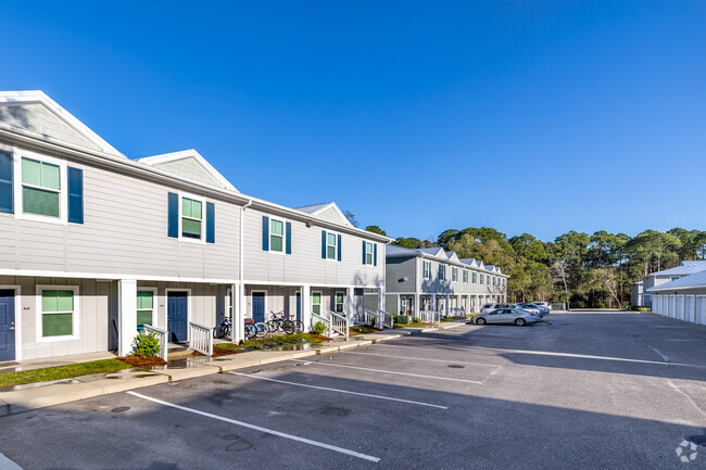 Frente - Aviles Townhomes