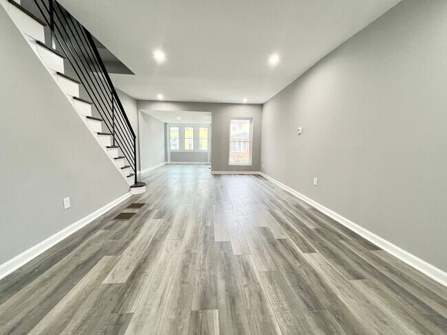 Building Photo - Anika Property 3 Bedroom