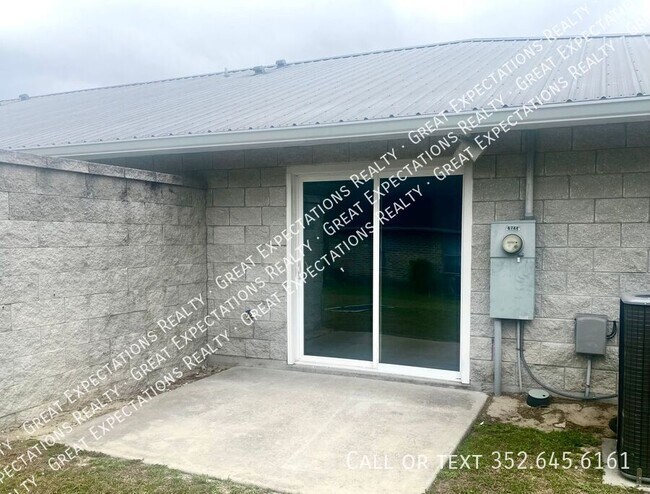 Foto del edificio - 6744 SE 106th St