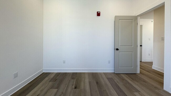Building Photo - 1720 N 24th St